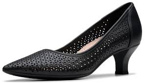 Women's 6.5 M Clarks Kepley Sky Leather Pumps Black *Damaged Box*