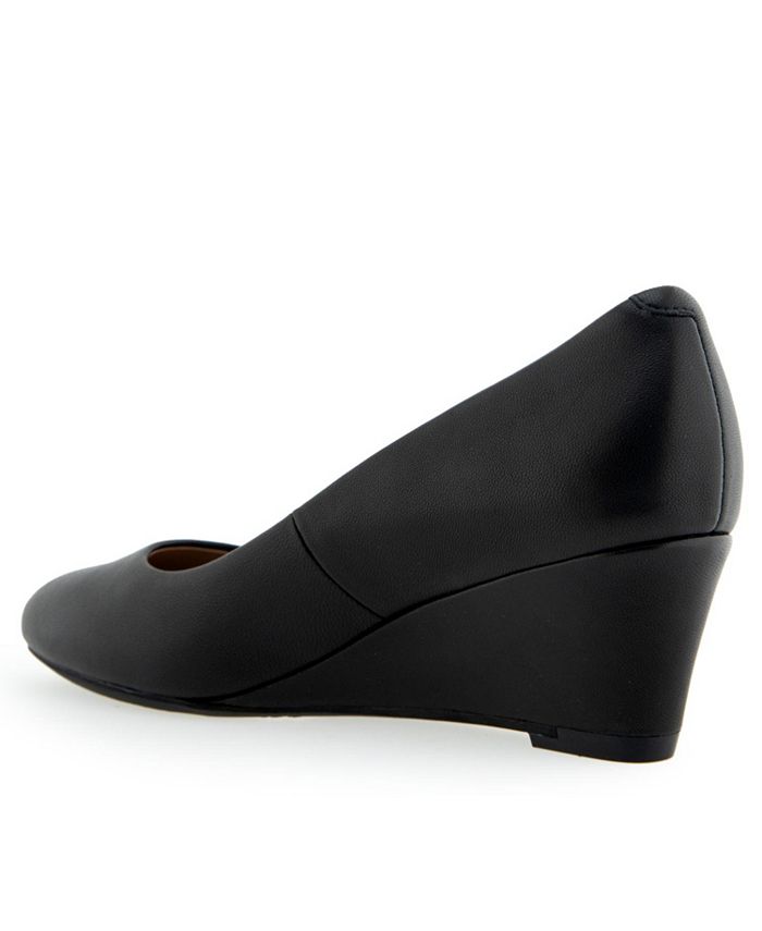 Women's 6 M Aerosoles Iris Slip on Wedge - Black