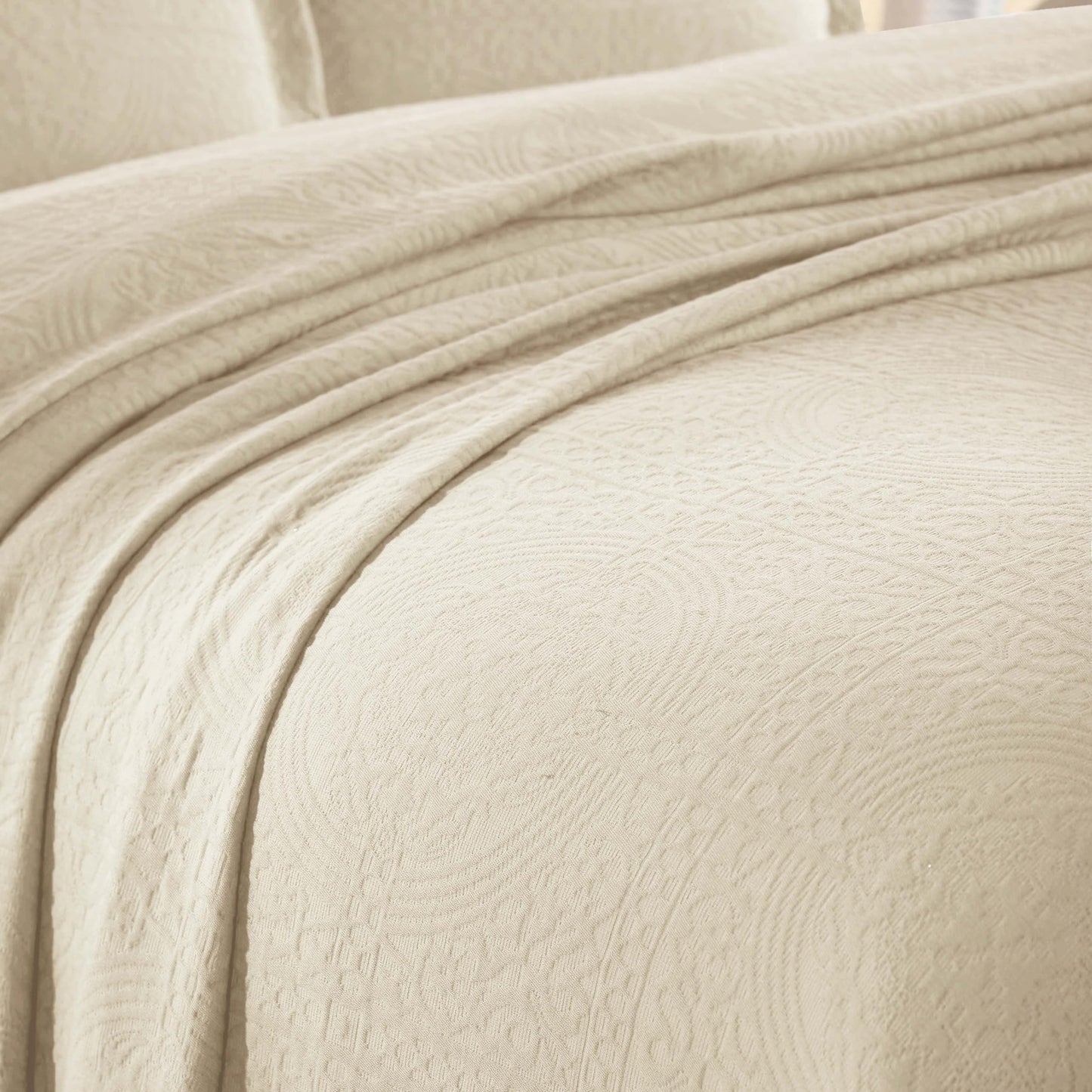 Superior Fleur De Lis Bedspread Set, Queen, Ivory