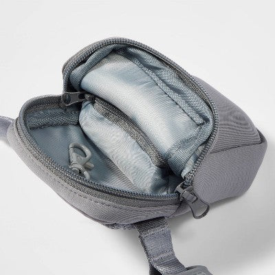 Treat Pouch with Waste Bag Dispenser - Boots & Barkley