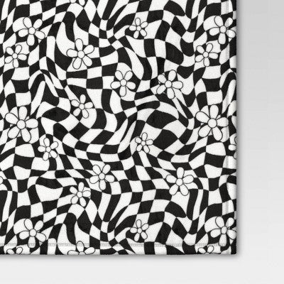 Novelty Recycled Printed Plush Throw Black/White