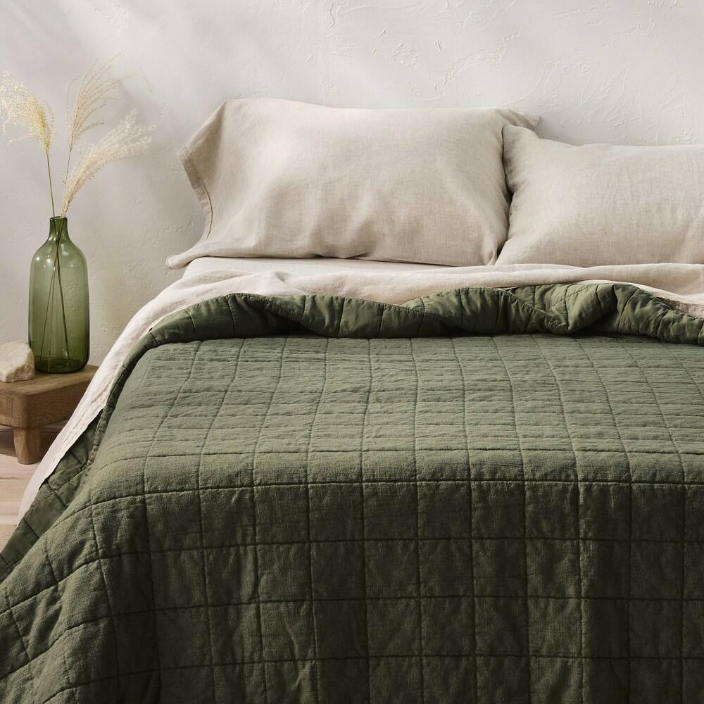 Full/Queen Linen Blend Quilt Olive Green