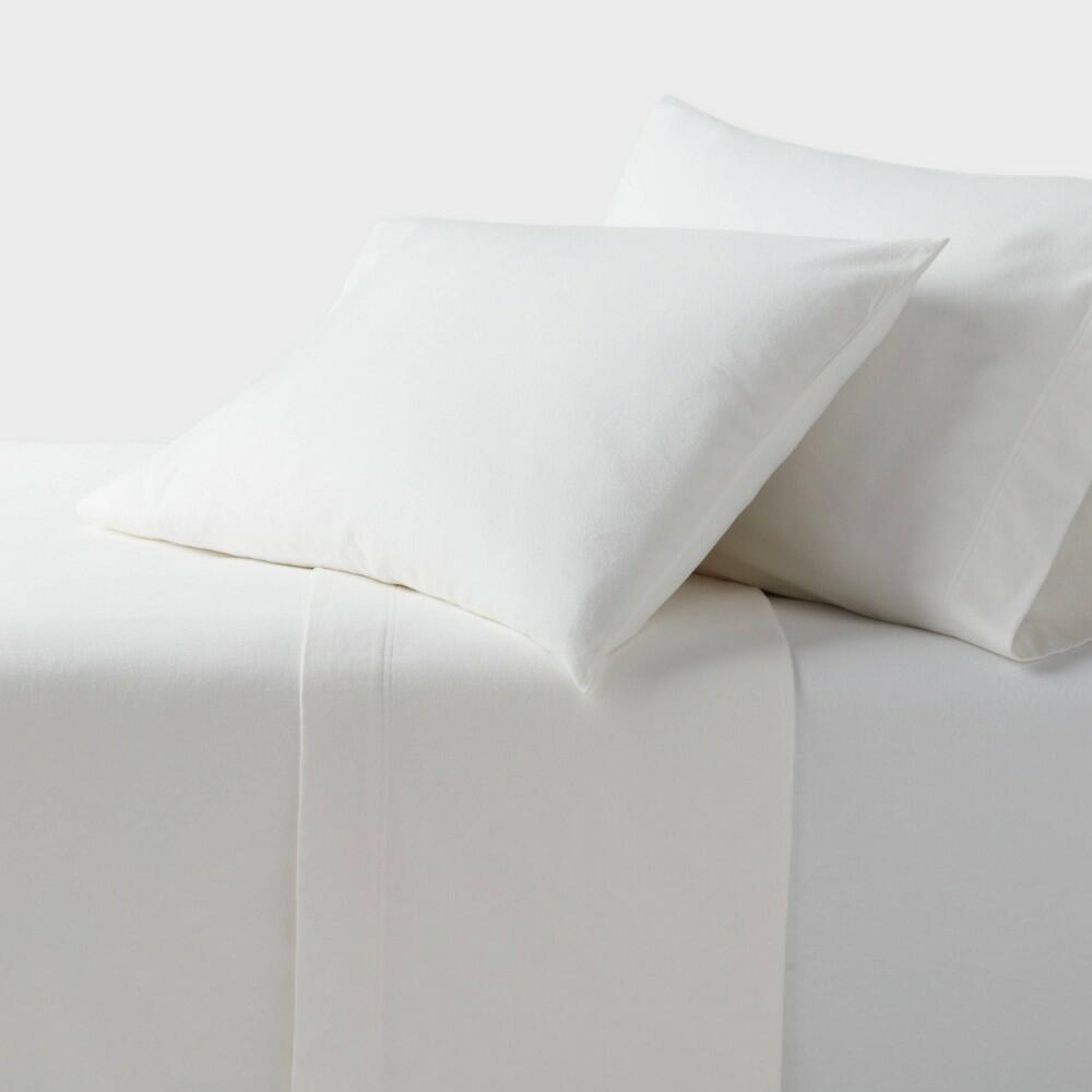 Full Christmas Ultra Soft Flannel Sheet Set White