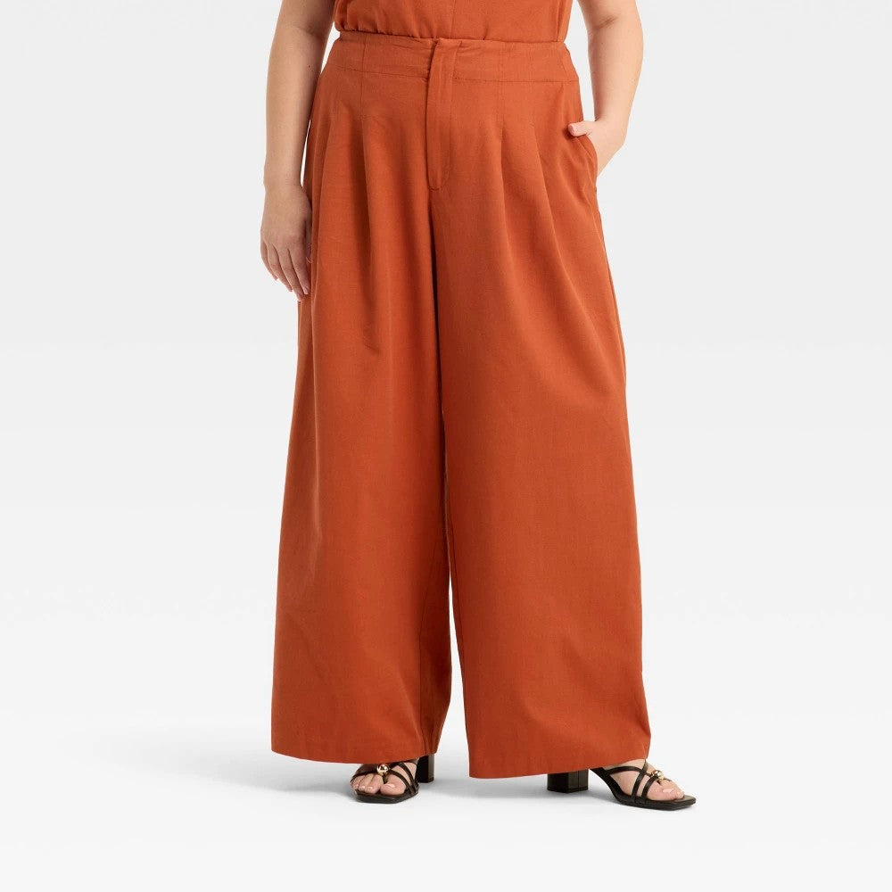 Women's 18 - High-Rise Relaxed Fit Wide Leg Pleated Linen Trousers - Future Collective Rust