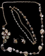 Studio 1886 NIB Mother of Pearl Blossom 3 Piece Set Necklace Earrings & Bracelet