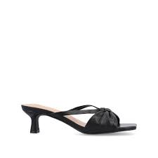 Women's 9 M Journee Collection Starling Dressy Pumps Black