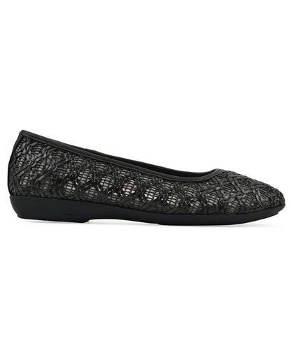 Women's 8 W - Cliffs by White Mountain Cariann Ballet Round Toe Flats - Black