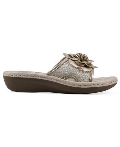 Women's 7W Cliffs by White Mountain Chill Wedge Slip-On Sandals - Gray