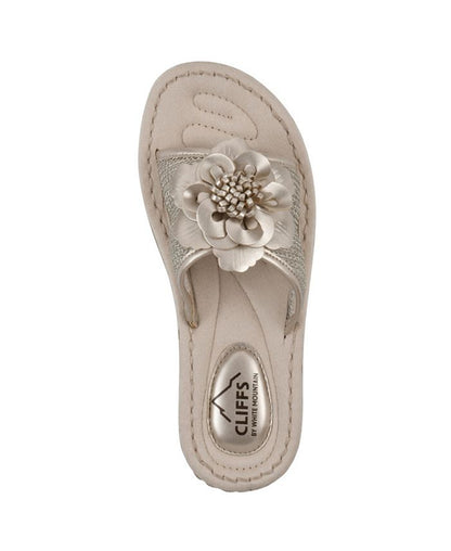 Women's 7W Cliffs by White Mountain Chill Wedge Slip-On Sandals - Gray