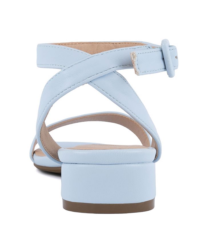 Women's 7.5M Sugar Umpire Ankle Strap Block Heel Sandals - Blue