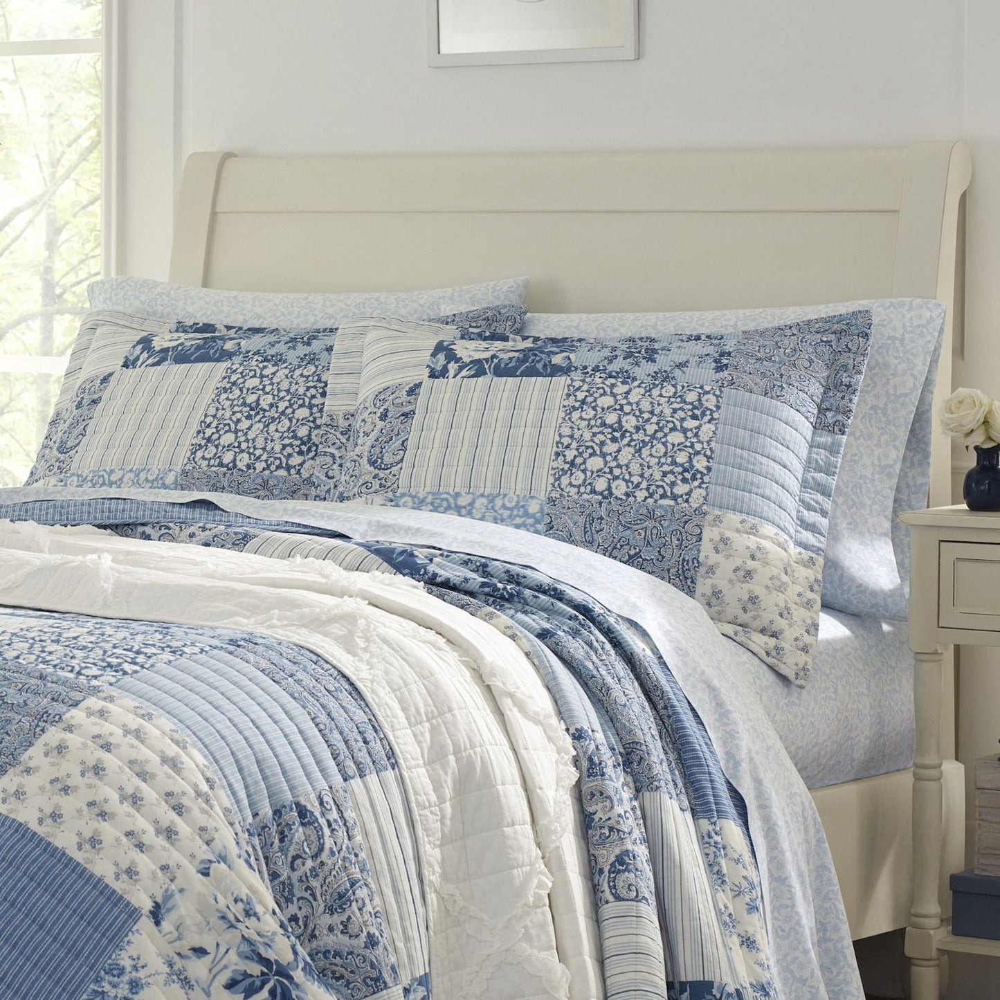 Laura Ashley Paisley Patchwork Quilt Set