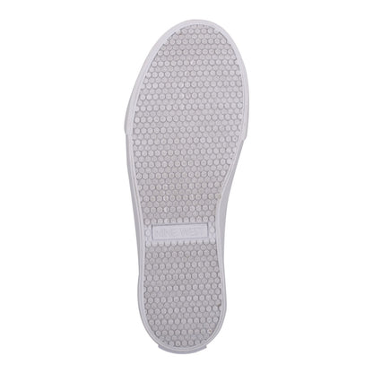 Women's 7 M Nine West Layna Sneakers White *Damaged Box Missing Lid*