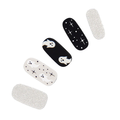 Dashing Diva Gloss Nail Strips - Ghostly Touch  32 Wraps, 1 Prep Pad, 1 File