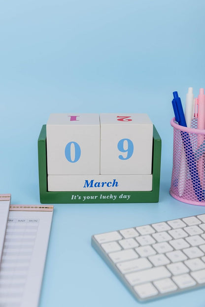 Kate Spade New York Desktop Perpetual Wooden Block Calendar 6 x 4 Inch, Lucky Day