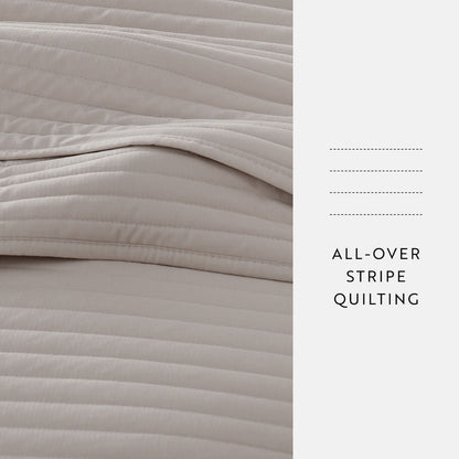Home Collection All Season Stripe Quilt Set with Shams - Full/Queen - Light Gray *Damaged Package*