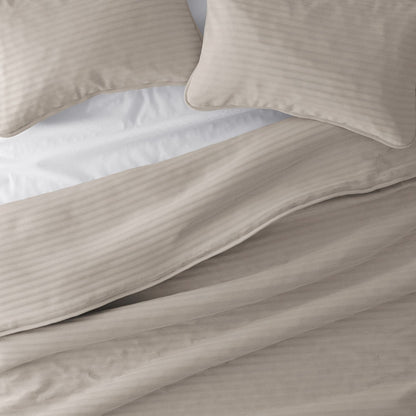 Home Collection All Season Stripe Quilt Set with Shams - Full/Queen - Light Gray *Damaged Package*