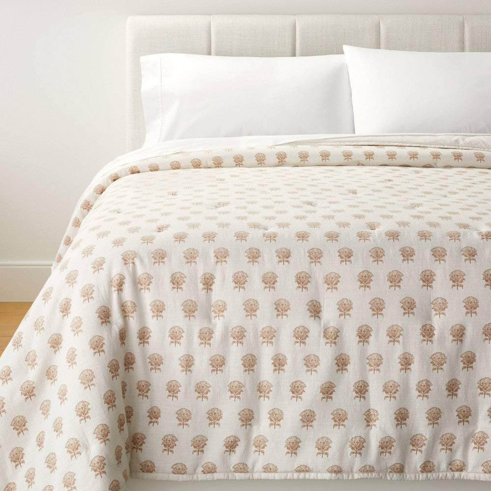 King Lofty Slub Woodblock Print Floral Quilt Off White/Mauve Threshold Designed with Studio McGee: Midweight **SIZE KING**