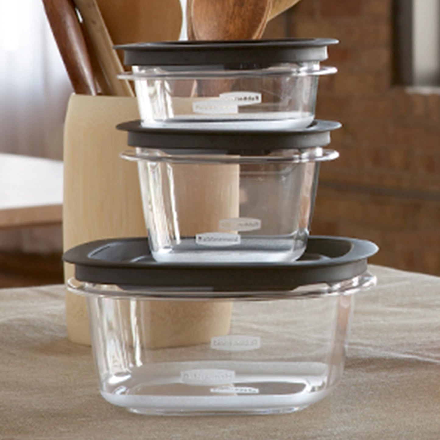 Rubbermaid 20-Piece Stackable Food Storage Containers Set with Lids (Damaged Packaging)