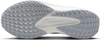 Women's 5.5 Nike Quest 6 Road Running Shoes FD6034-007, Photon Dust/Psychic Blue/Summit White/Light Smoke Grey *Damaged Box*