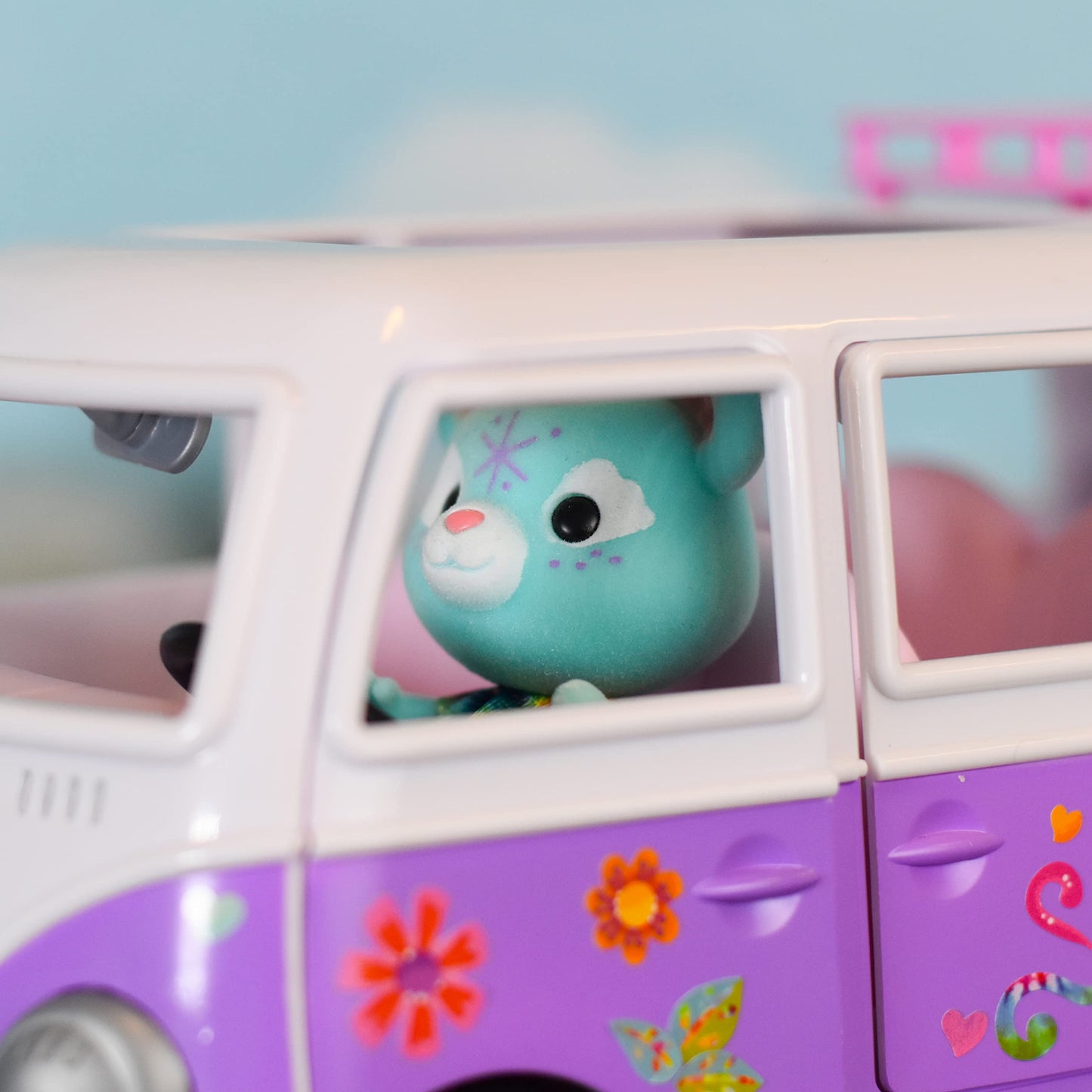 Rainbow Ridge Flower Groove Van