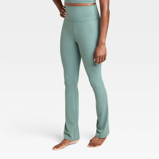 Women's S Everyday Soft Ultra High-Rise Bootcut Leggings - All in Motion  Green
