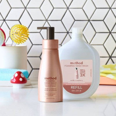 Aluminum Foaming Hand Soap - Vanilla & Raspberry - 10 fl oz *Damaged Bottle*