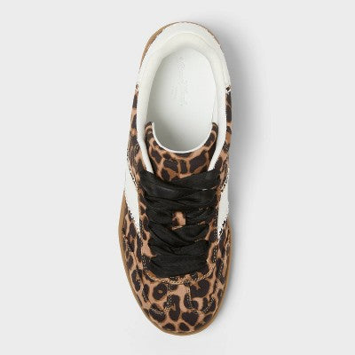 Womens Size 8.5 Spencer Fashion Sneakers with Memory Foam Insole  Universal Thread Dark Brown