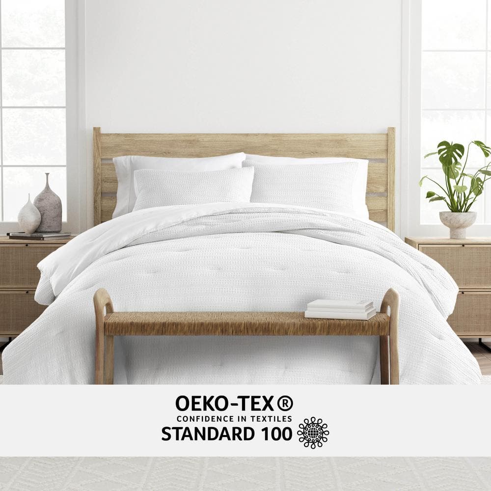 Waffle Textured 3 Piece All Season Down-Alternative Full/Queen Comforter Set in White *Damaged Package See Desc*