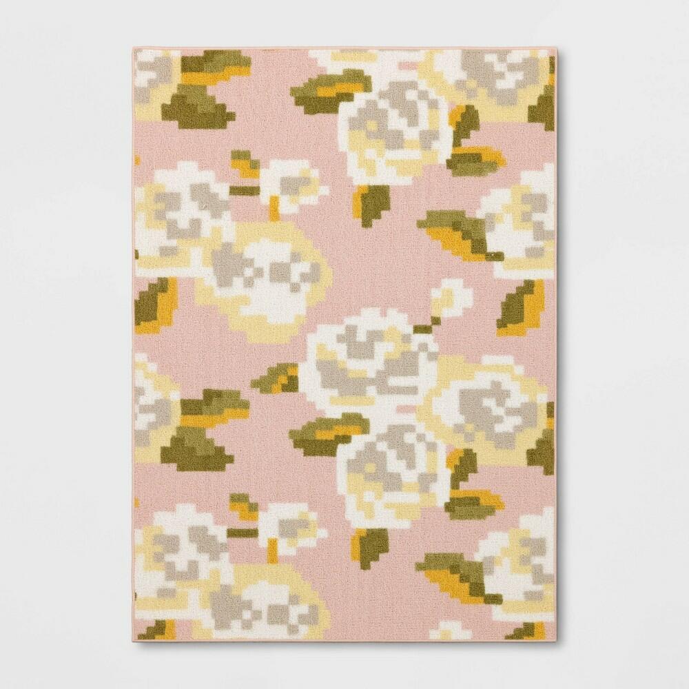 4'x6' Floral Accent Rug Pink - Room Essentials™