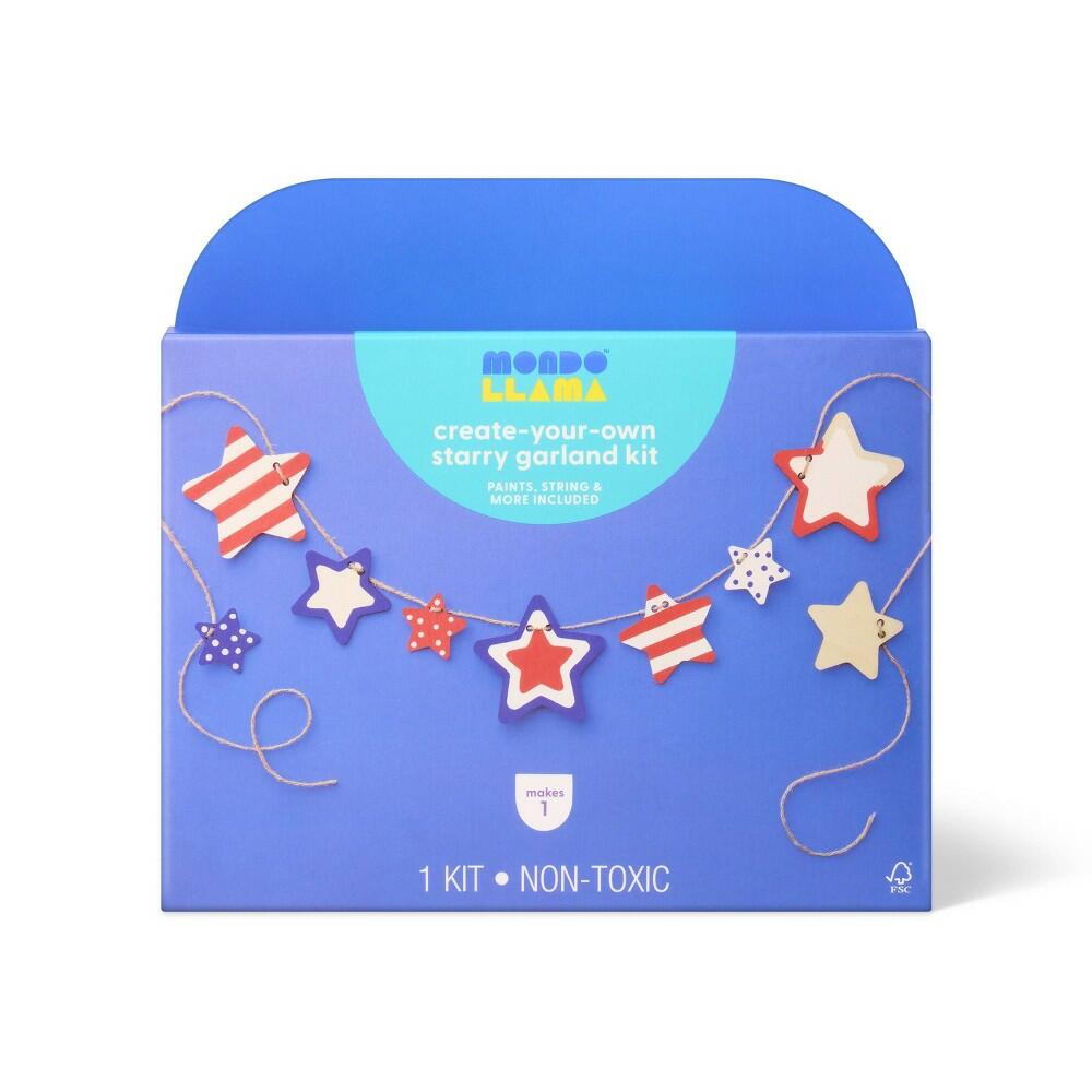 Mondo Llama Wooden Stars Garland Painting Kit