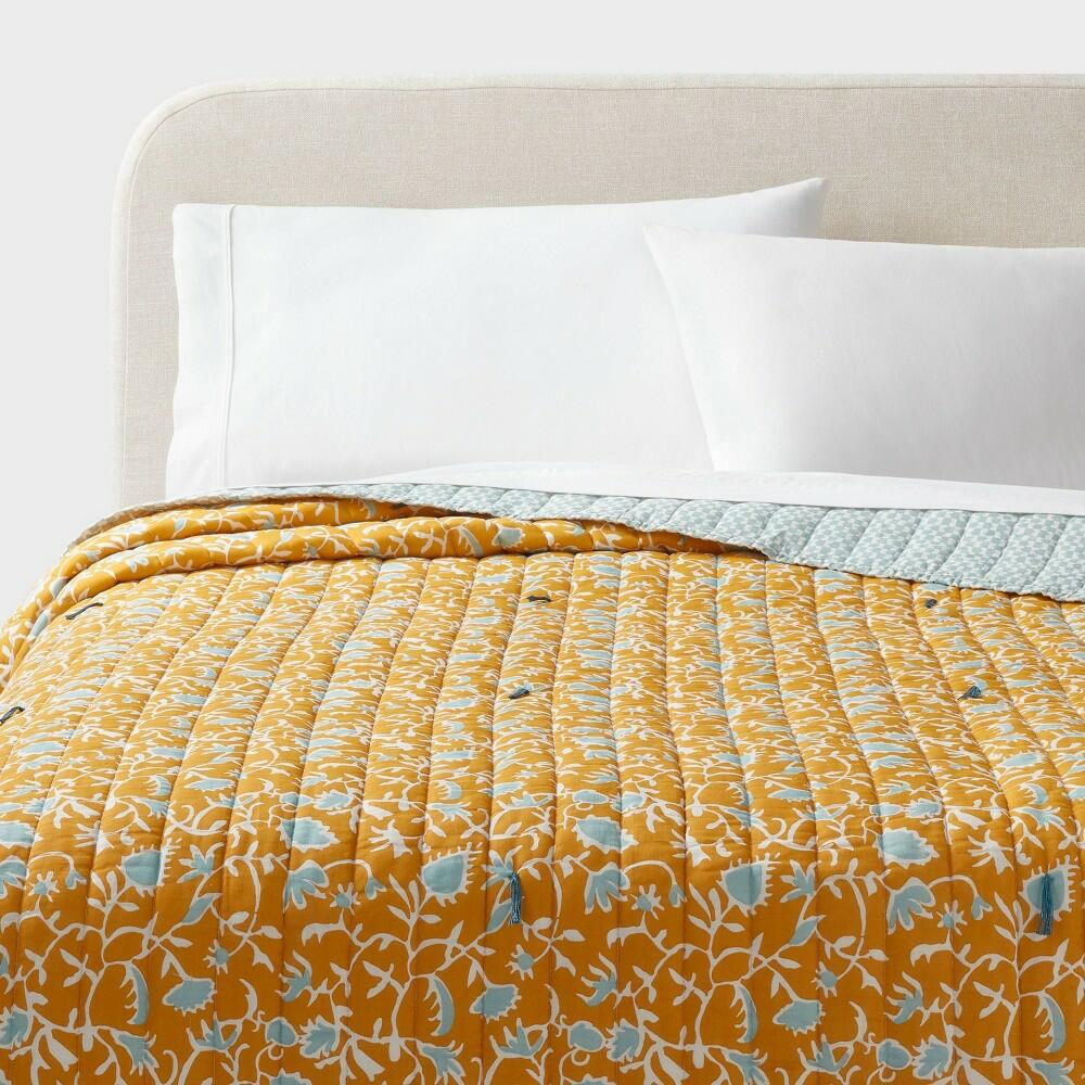 Full/Queen Earthy Vines Quilt