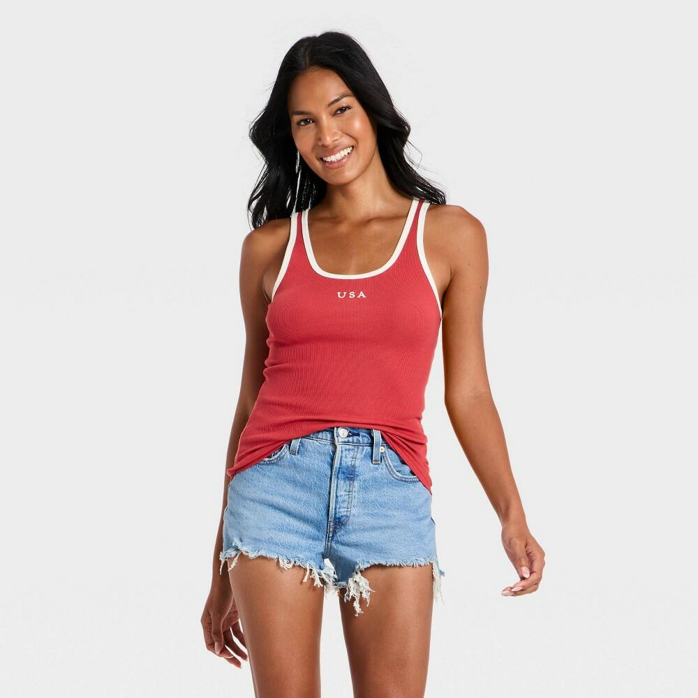 M Universal Thread Fitted Tank Top, Red