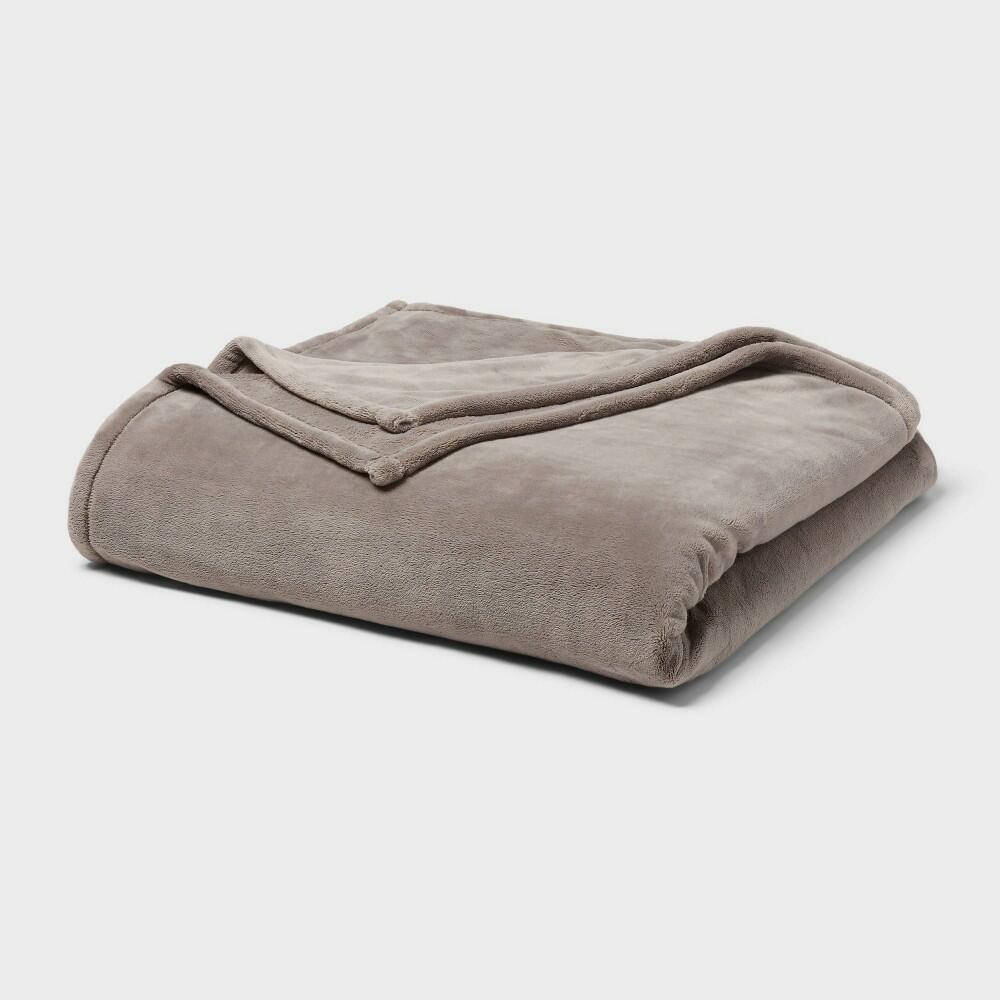 Full/Queen Ultra Plush Blanket Gray