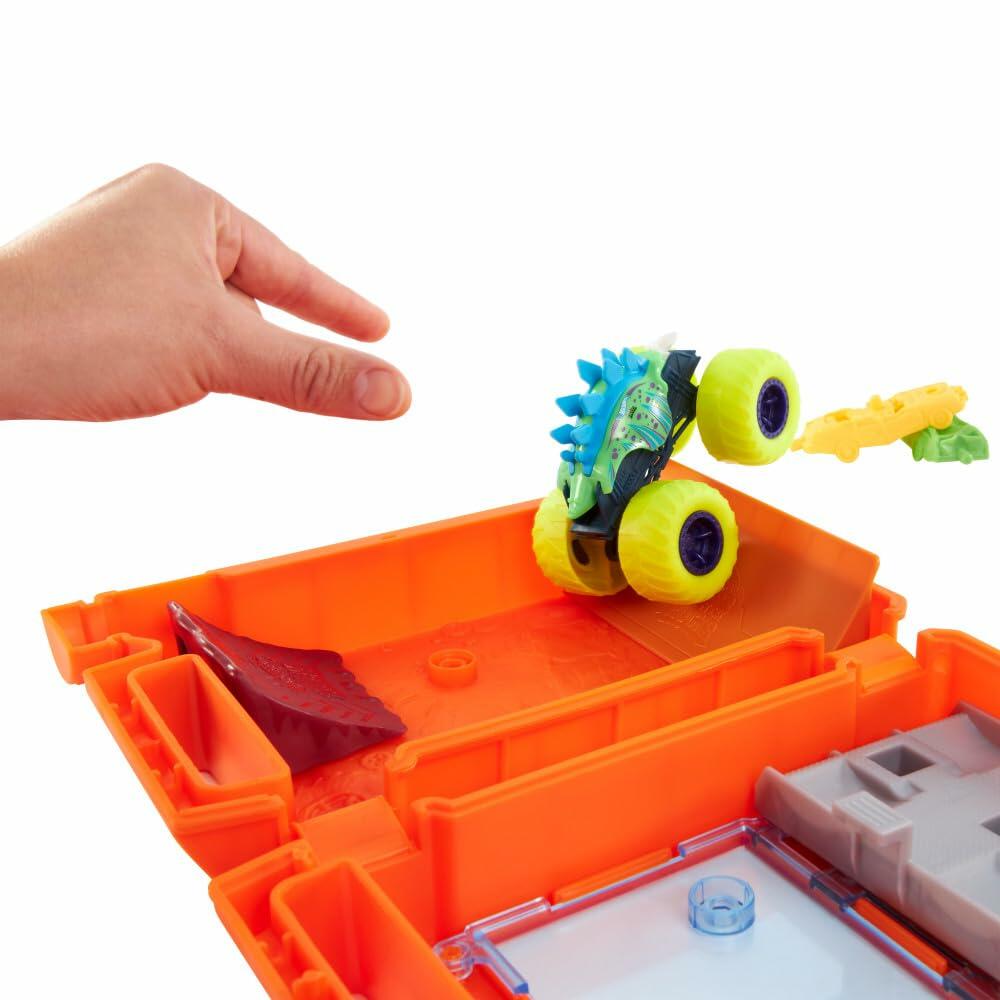 Hot Wheels Monster Trucks Refueling and Starting Track