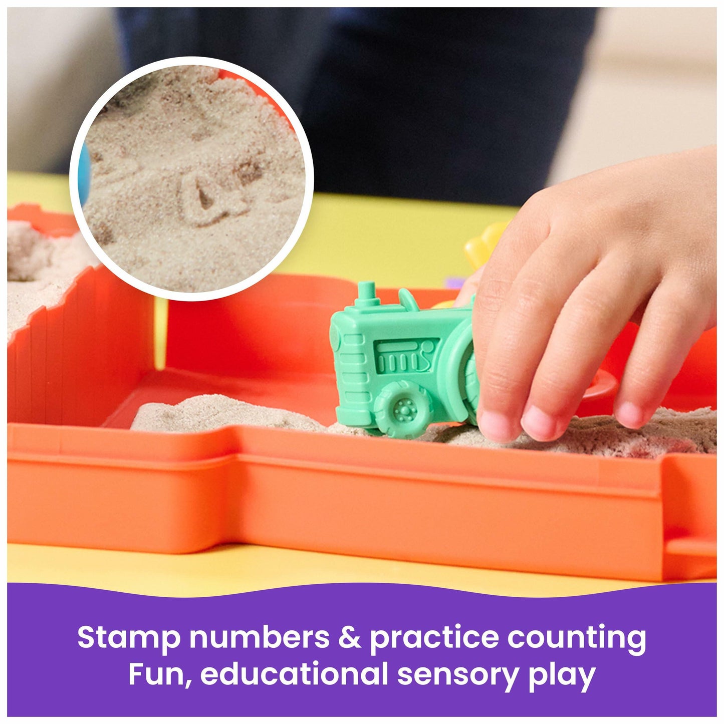 Kinetic Sand, Sandy Farm Set with 12oz Play Sand, 6 Tools & Molds
