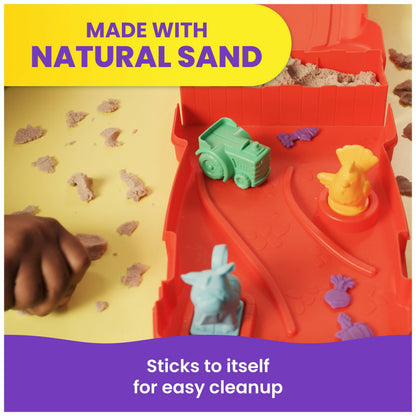 Kinetic Sand, Sandy Farm Set with 12oz Play Sand, 6 Tools & Molds