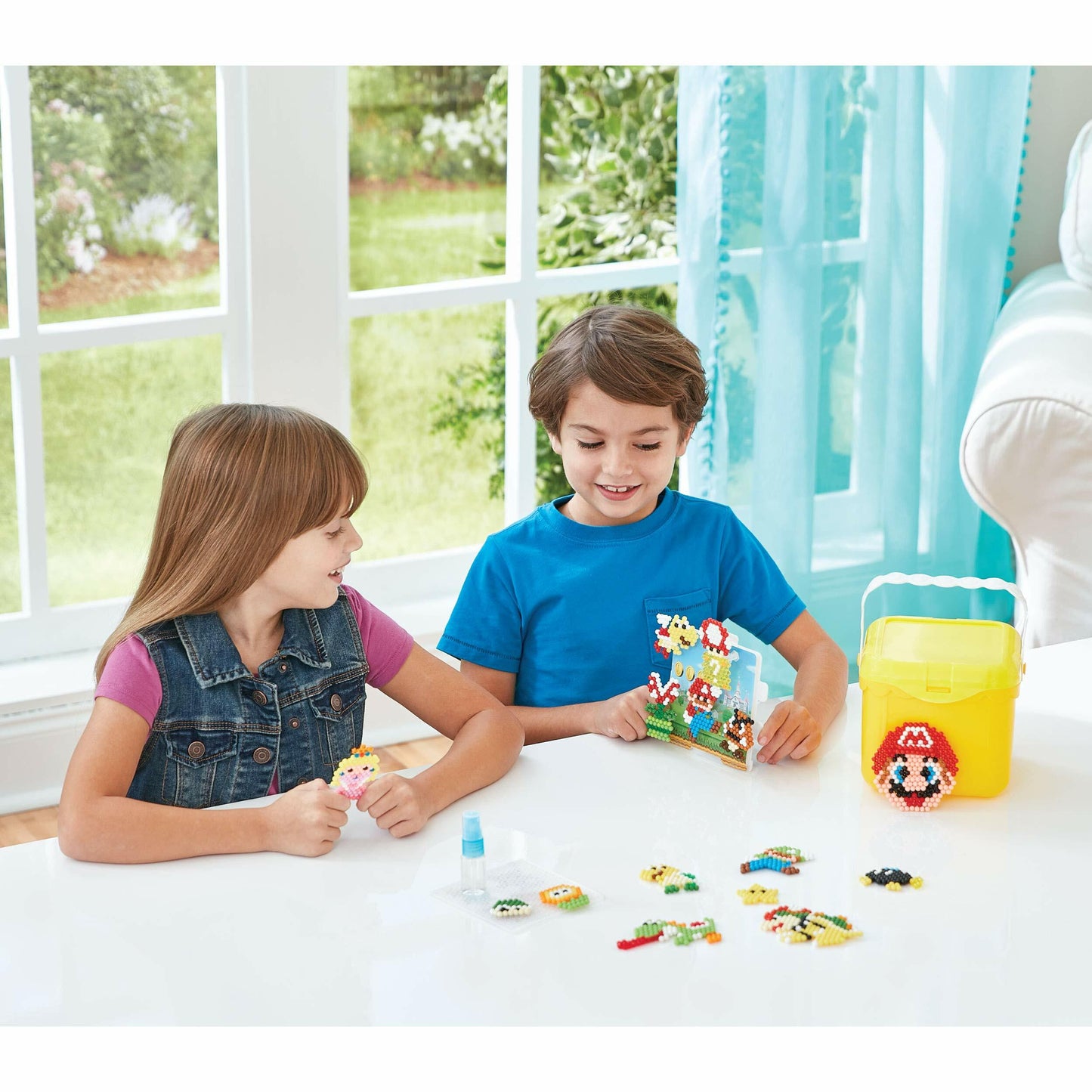 Aquabeads Super Mario Creation Cube - Complete Arts & Crafts Activity Kit for Ages 4+